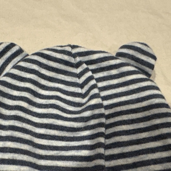 Gap baby first favorite stripe bear hats 0-3 months, set of 2 - Picture 7 of 15